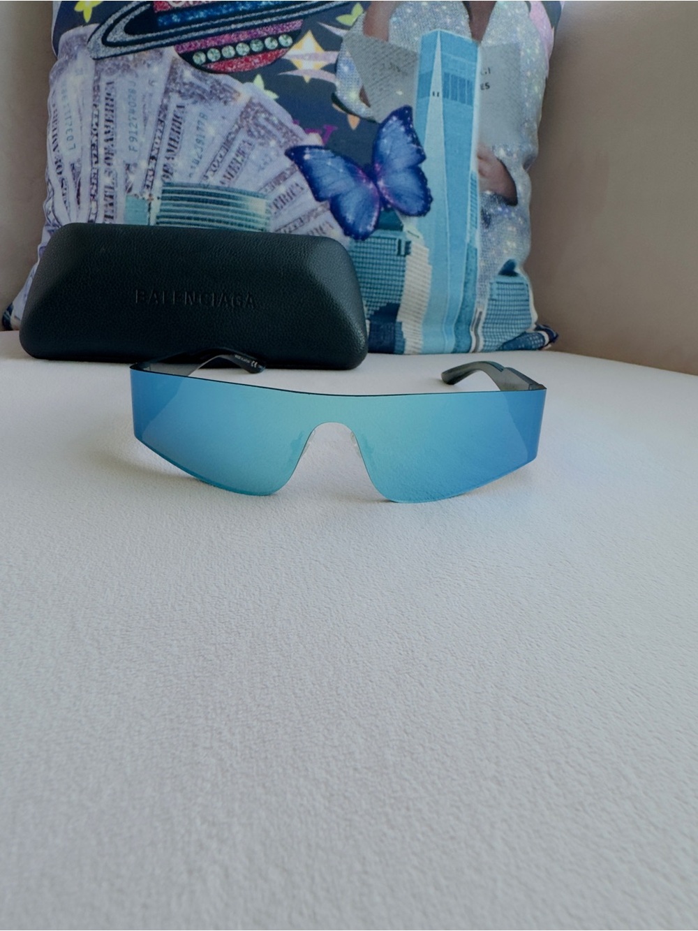 Balenciaga Rimless Shield Sunglasses in Blue - Picture 3 of 5